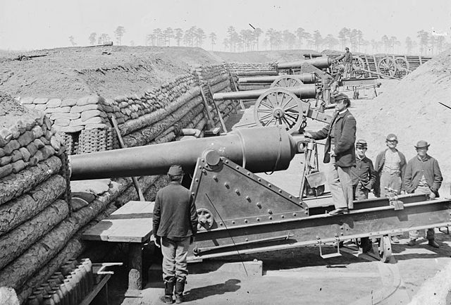 100-pounder Parrott rifle battery.jpg