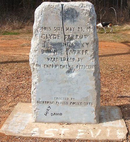 Bonnie and Clyde Memorial.jpg