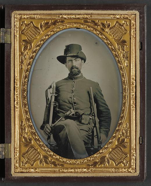 Union Cavalry Carbine and Revolver.jpg