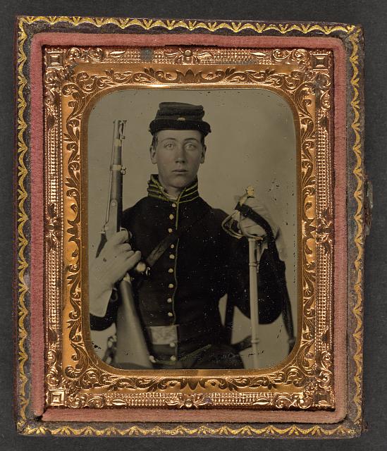 Union Cavalry Uniform, Carbine, and Saber.jpg