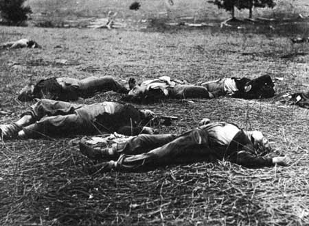 Dead soldiers at Gettysburg.jpg