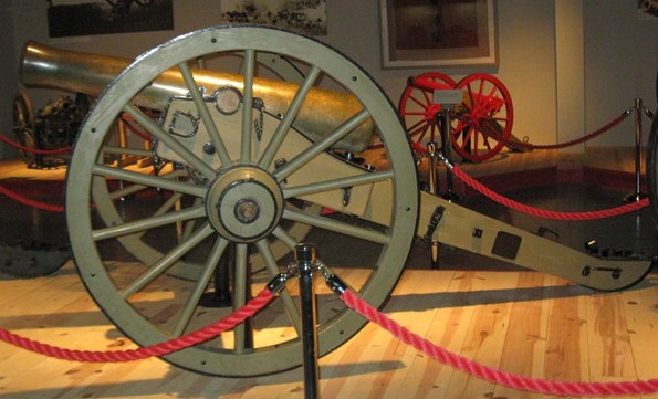 Union Model 1857 12-pounder Napoleon.jpg