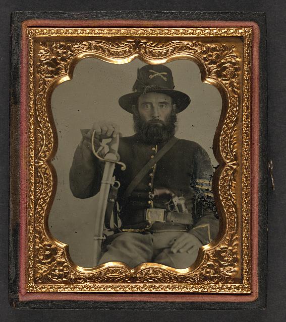 Union Cavalry soldier with French revolver.jpg