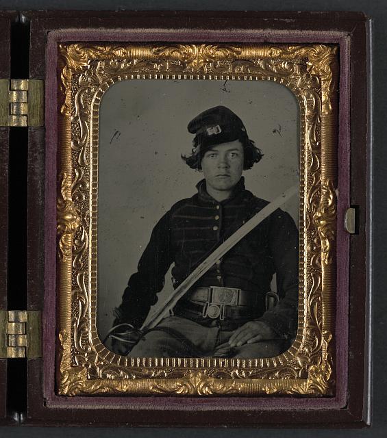 Union musician with cavalry sword.jpg