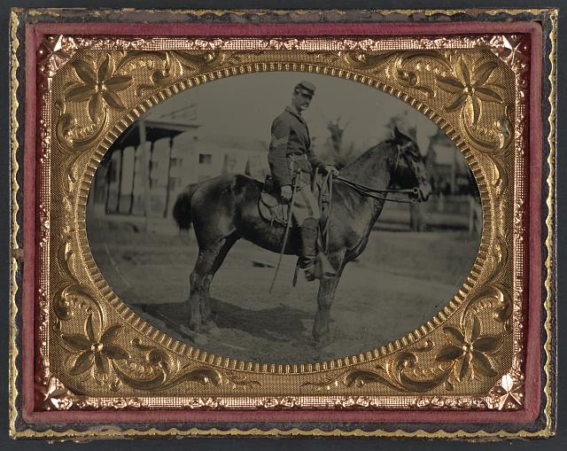 Union soldier mounted on steed.jpg